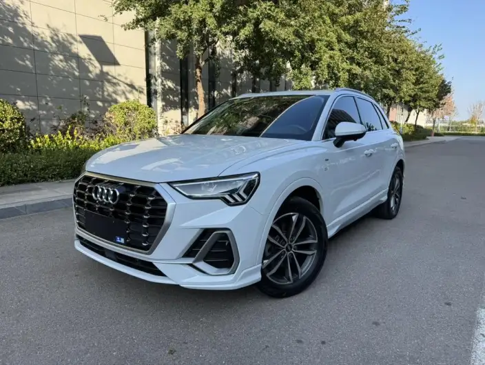 AUDI Q3 2022 Model 35 TFSI Enterprising Dynamic Model – фото 1