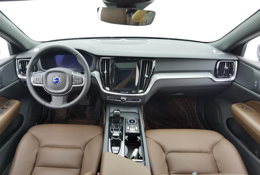 Volvo S60 2026 модификация B4 Smart Yi Deluxe Edition – фото 14