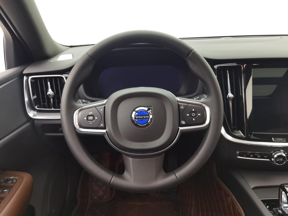 Volvo S60 2026 модификация B4 Smart Yi Deluxe Edition – фото 16