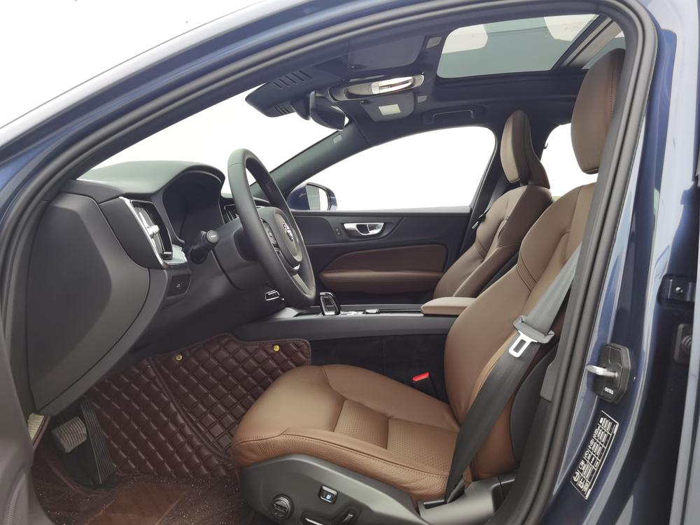 Volvo S60 2026 модификация B4 Smart Yi Deluxe Edition – фото 19