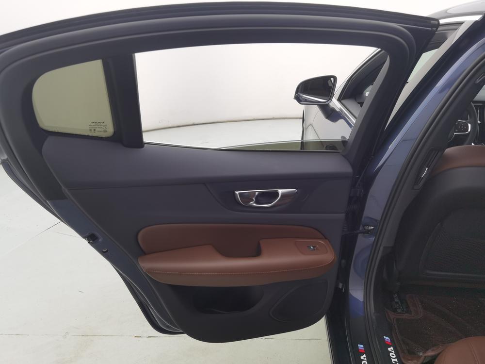 Volvo S60 2026 модификация B4 Smart Yi Deluxe Edition – фото 24