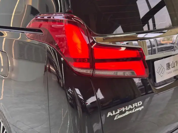 Elfa 2021 Model 2.5L Automatic 4WD 7 seat Parallel Imported – фото 9