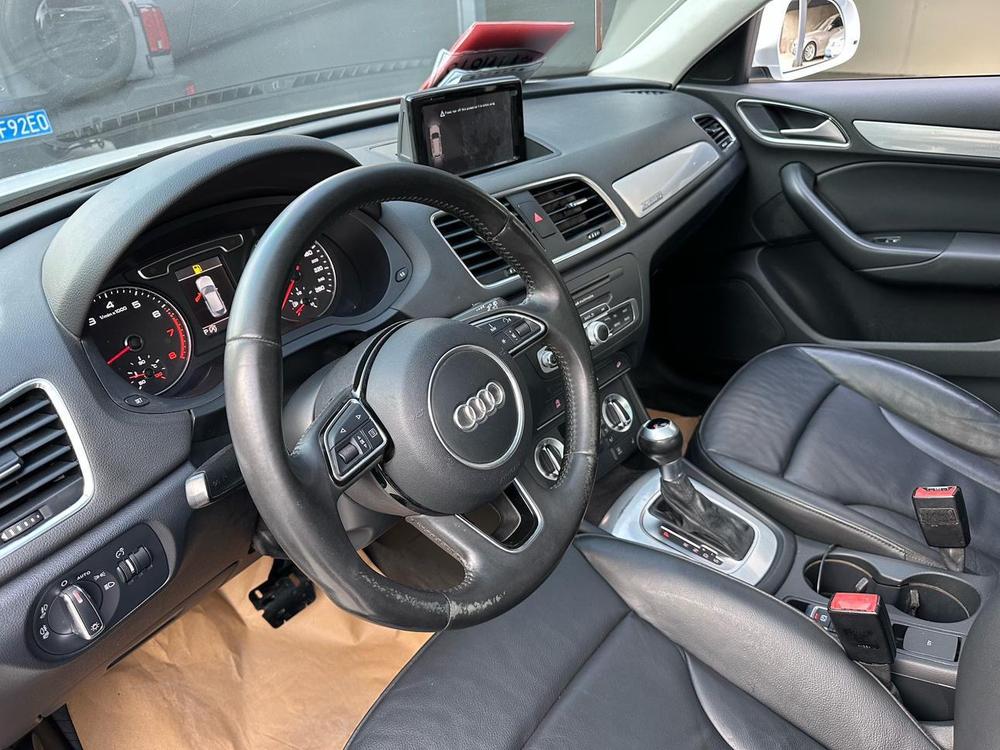 Audi Q3 2015 35 TFSI quattro Technology – фото 12