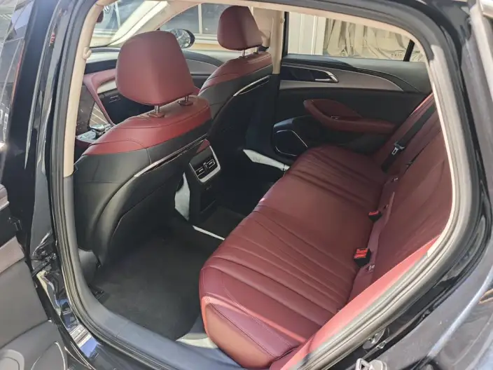 Hongqi H5 2023 Model 1.5T DCT Flag Rhythm Edition – фото 10