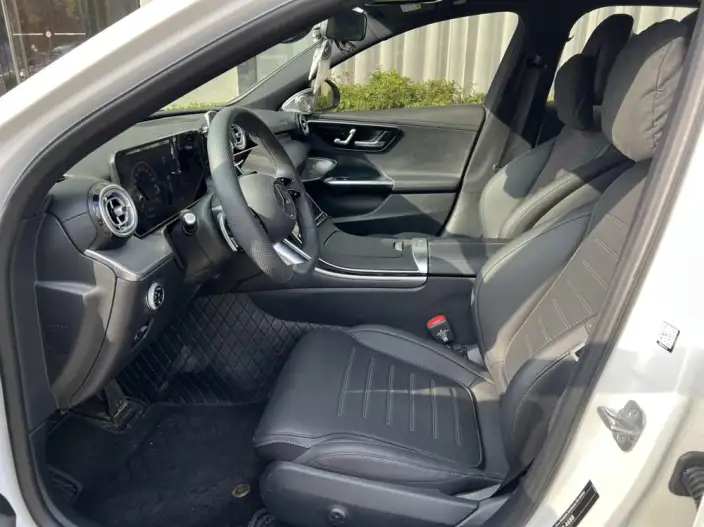 Mercedes-Benz C-Class 2025 Model Facelift C 200 L Sports Edition – фото 9