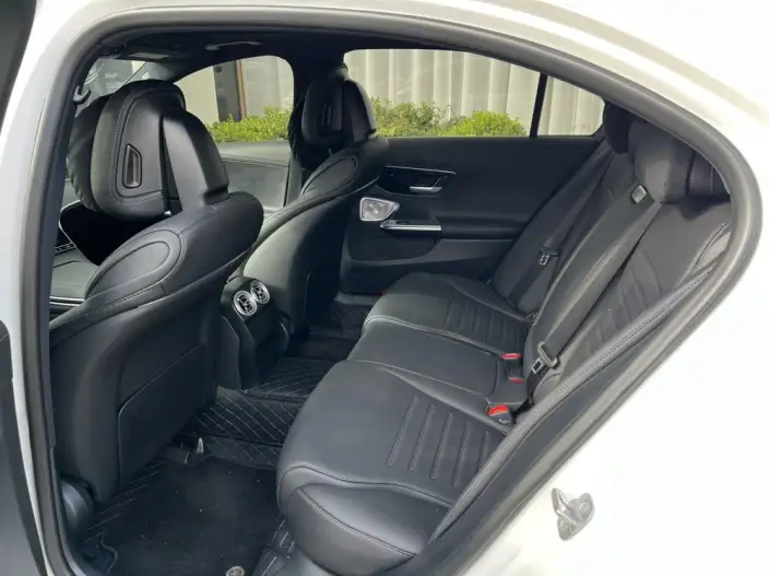 Mercedes-Benz C-Class 2025 Model Facelift C 200 L Sports Edition – фото 10