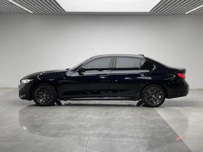 BMW 3 Series 2025 Model 330Li M Sports Night Set – фото 4