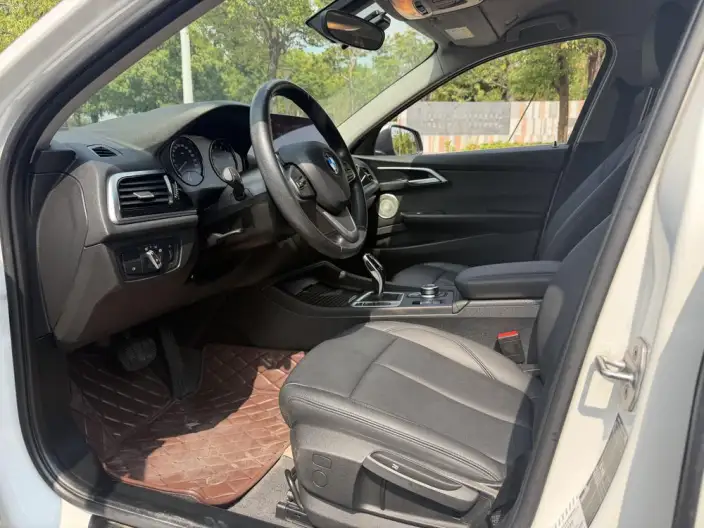 BMW 1 Series 2021 Model 120i M Sports Edition – фото 8