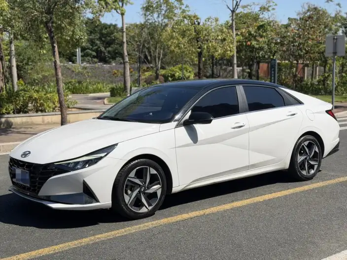 Hyundai Ioniq 2022 Model 1.5L CVT LUX Premium Edition – фото 1