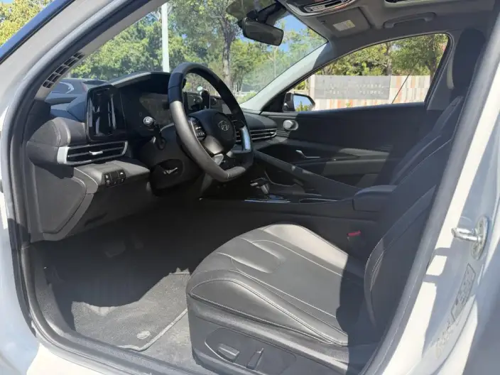 Hyundai Ioniq 2022 Model 1.5L CVT LUX Premium Edition – фото 8