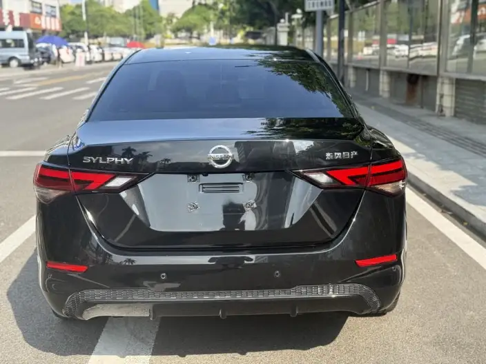 Nissan Sylphy 2022 Model 1.6L XL CVT Yuexiang Edition – фото 6