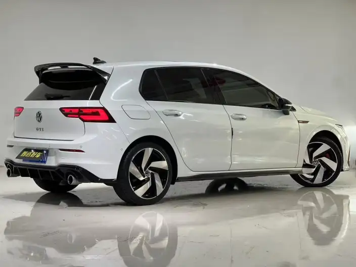 Volkswagen Golf GTI 2021 Model 380TSI DSG GTI – фото 4