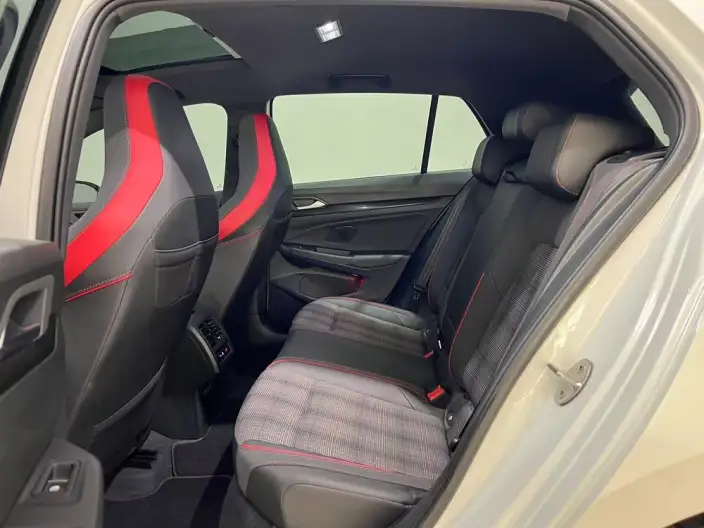 Volkswagen Golf GTI 2021 Model 380TSI DSG GTI – фото 8