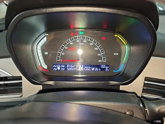 Yuehu 2022 Model 30.66KWh 2WD Standard Edition – фото 6