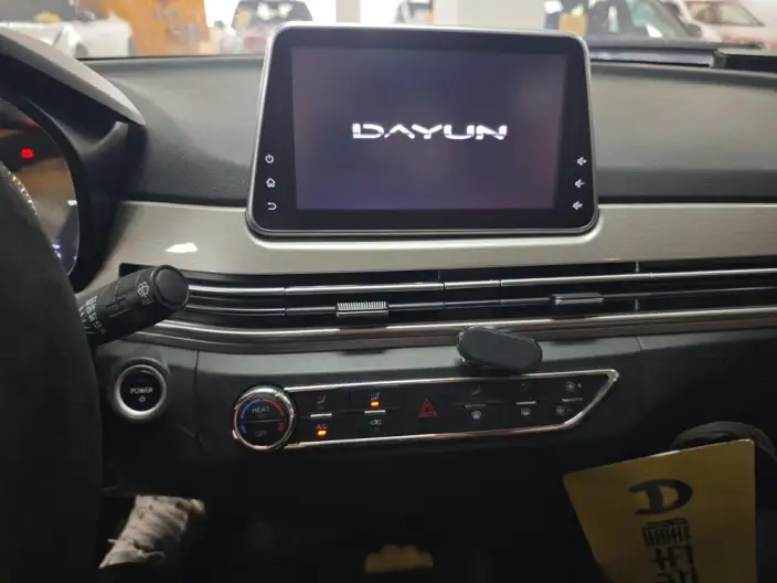 Yuehu 2022 Model 30.66KWh 2WD Standard Edition – фото 8