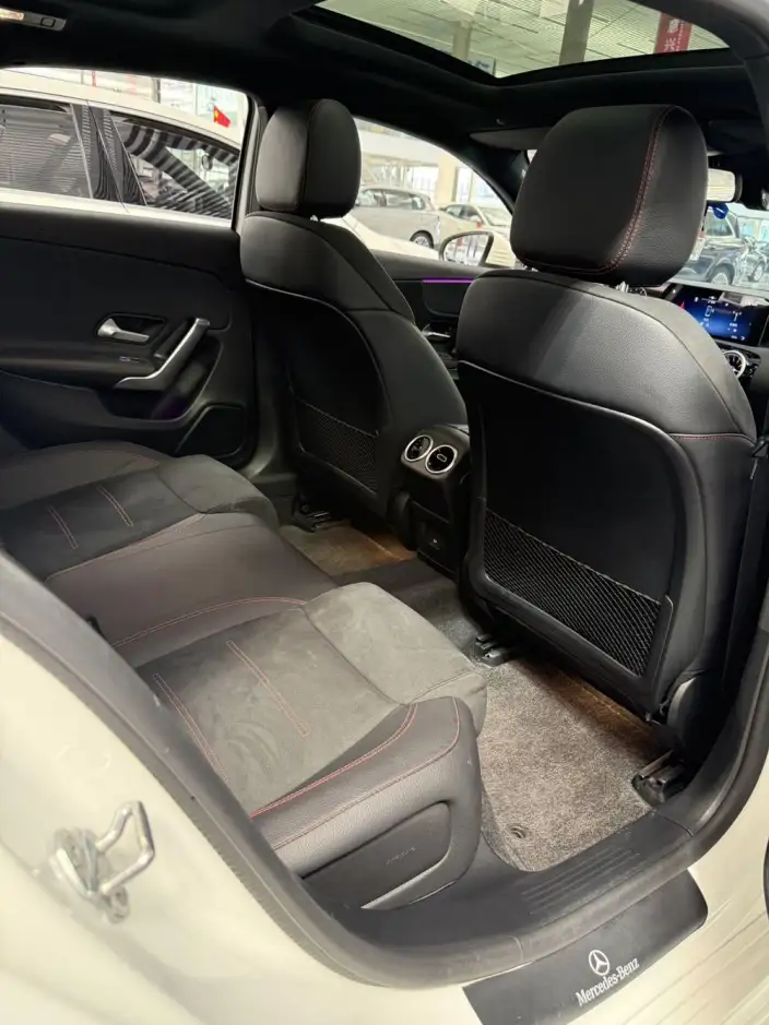 Mercedes-Benz A-class 2023 Model A 200 L Sports sedan Fashion Edition – фото 9