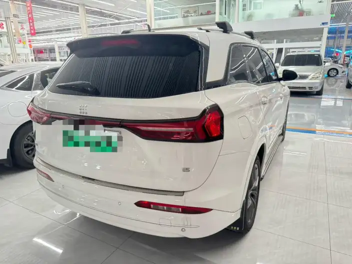 Blue Electric E5 2023 Model 1.5L DE-i Changxiang Edition Model – фото 6
