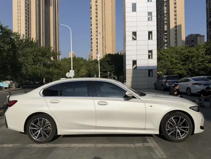 BMW 3 Series 2023 Model 320Li M Sports Set – фото 6
