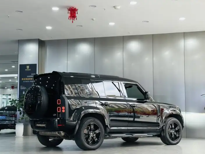 Land Rover Defender 2024 Model 110 3.0T P400 XS – фото 6