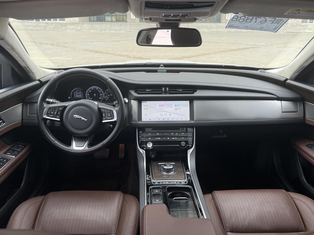 Jaguar XFL 2018 XFL 2.0T 250PS Premium – фото 7