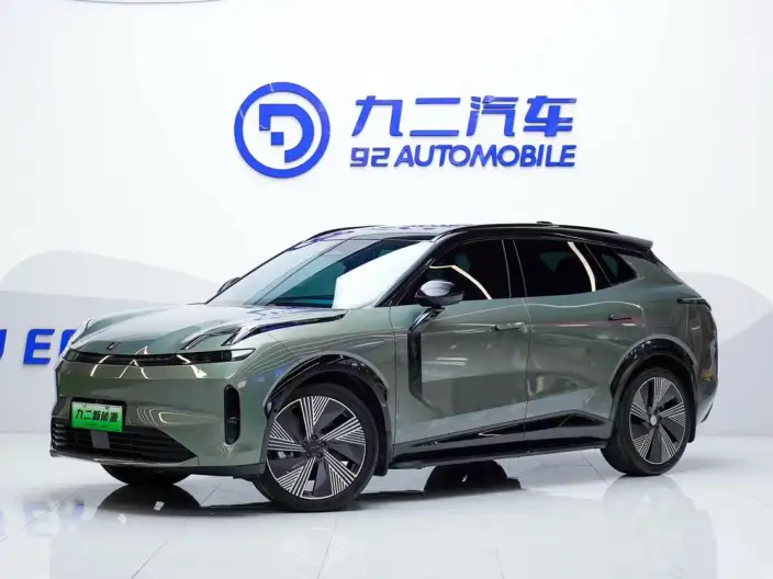 Lynk & Co 08 EM-P 2023 Model 220 4WD Performance Halo
