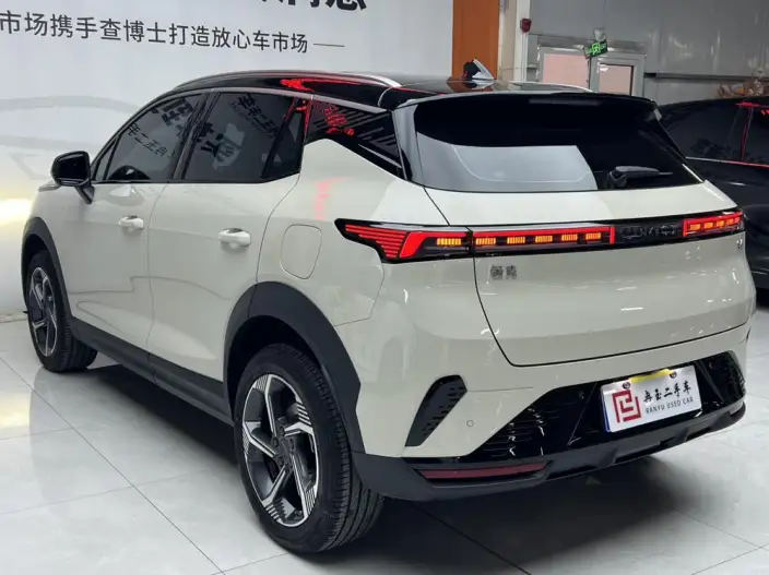 Lynk & Co 06 2025 Model Renew 1.5T Pro