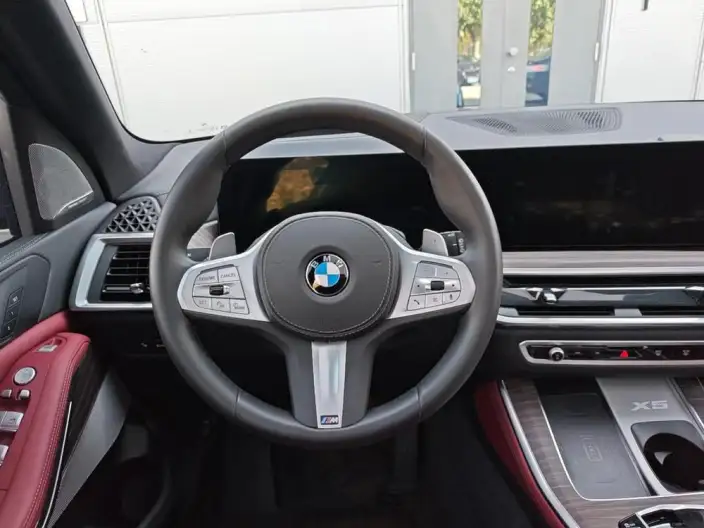 BMW X5 2025 Model xDrive40Li M Sports Night Set – фото 10