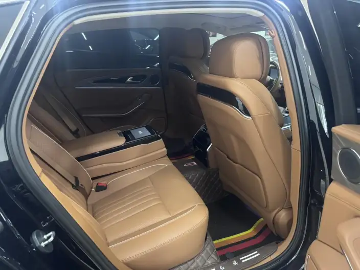 HONGQI H9 2022 Model 2.0T Smart Flag Enjoy Edition – фото 9