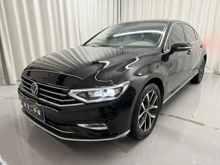 Volkswagen Magotan 2020 Model 330TSI DSG Leading Model – фото 1