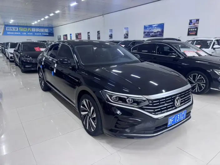 Volkswagen Passat 2023 Model Facelift 330TSI Deluxe Edition – фото 3