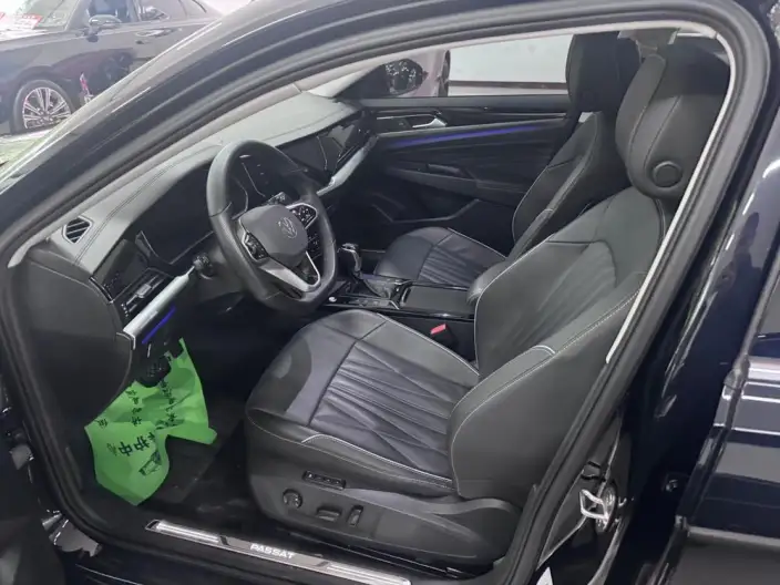 Volkswagen Passat 2023 Model Facelift 330TSI Deluxe Edition – фото 9