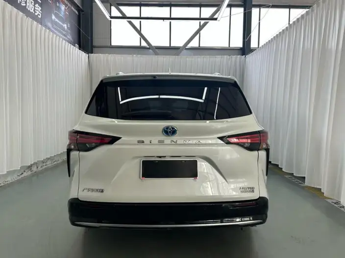 Toyota Sienna 2021 Model 2.5L Hybrid Premium Edition – фото 5