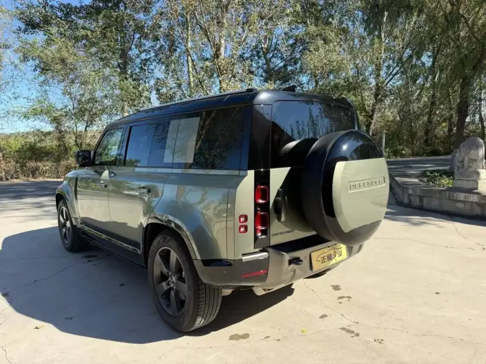 Land Rover Defender 2025 Model 90 3.0T P400 X-Dynamic HSE – фото 4