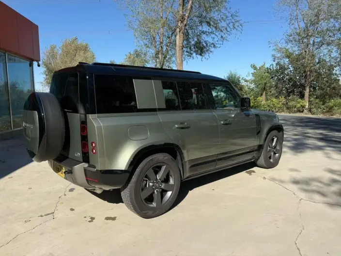 Land Rover Defender 2025 Model 90 3.0T P400 X-Dynamic HSE – фото 5