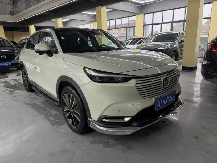 Honda Vezel 2023 Model 1.5L CVT Deluxe Edition
