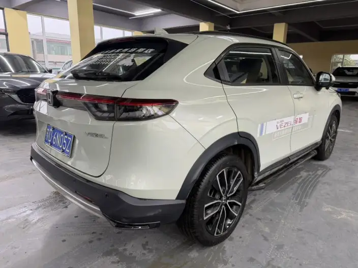 Honda Vezel 2023 Model 1.5L CVT Deluxe Edition – фото 6