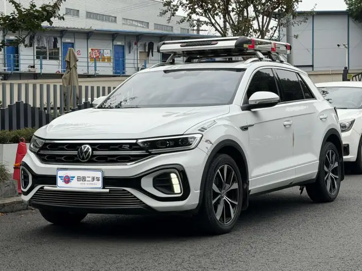 Volkswagen T-Roc 2023 Model 300TSI DSG Chenguang Edition – фото 1