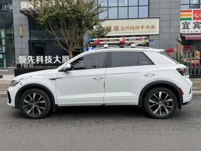 Volkswagen T-Roc 2023 Model 300TSI DSG Chenguang Edition – фото 3