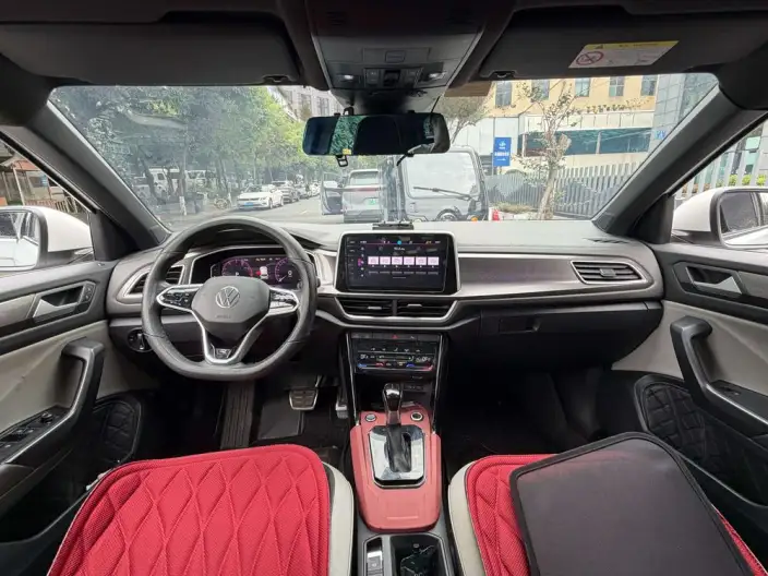 Volkswagen T-Roc 2023 Model 300TSI DSG Chenguang Edition – фото 7