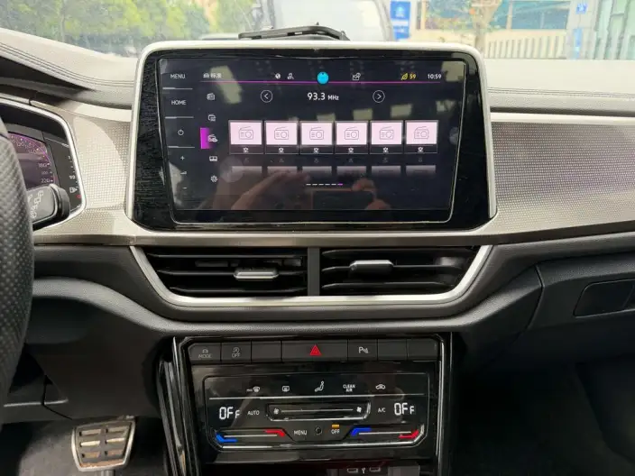 Volkswagen T-Roc 2023 Model 300TSI DSG Chenguang Edition – фото 8