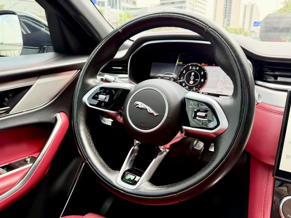 Jaguar F-PACE 2021 250PS R-Dynamic S – фото 18