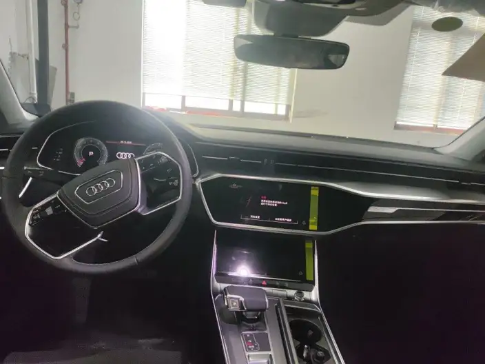 Audi A7 L 2025 Model 45 TFSI Luxury Model – фото 9