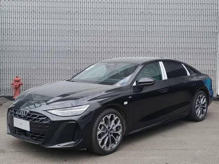 Audi A6L 2026 Model 2.0T Exclusive Model – фото 1
