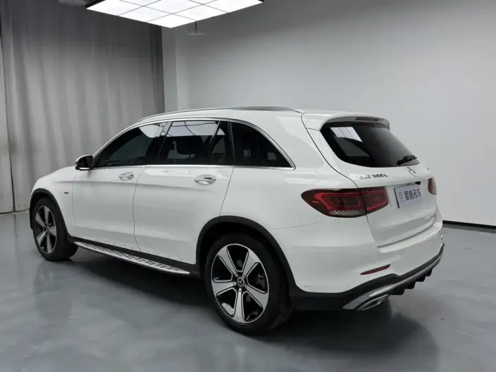 Mercedes-Benz GLC 2022 Model GLC 300 L 4MATIC Dynamic Model Collector Edition – фото 4