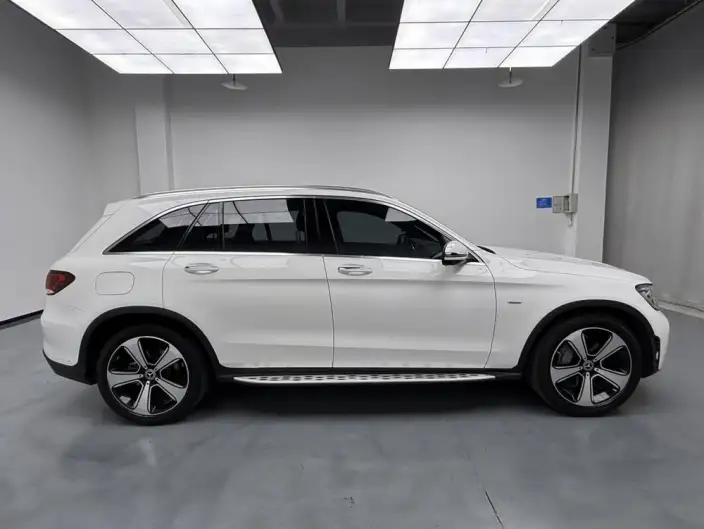 Mercedes-Benz GLC 2022 Model GLC 300 L 4MATIC Dynamic Model Collector Edition – фото 7