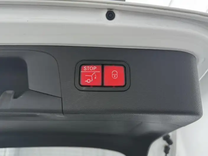 Mercedes-Benz GLC 2022 Model GLC 300 L 4MATIC Dynamic Model Collector Edition – фото 10