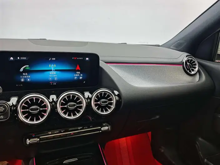 Mercedes-Benz GLA 2023 Model GLA 220 – фото 9