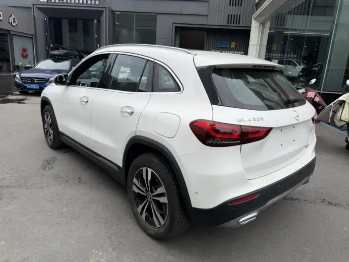 Mercedes-Benz GLA 2023 Model GLA 220 – фото 4