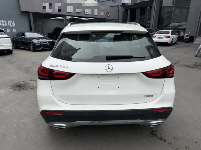 Mercedes-Benz GLA 2023 Model GLA 220 – фото 5