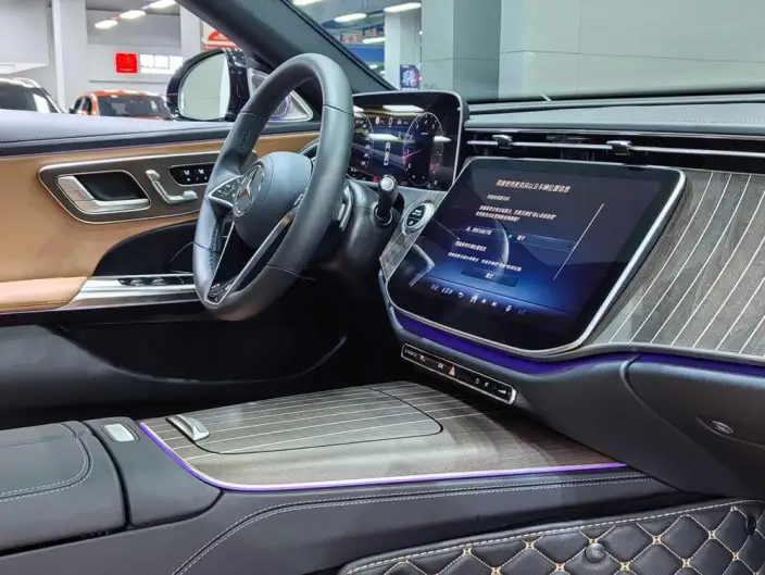 Mercedes-Benz E-Class 2025 Model E 300 L Fashion Model sedan – фото 10